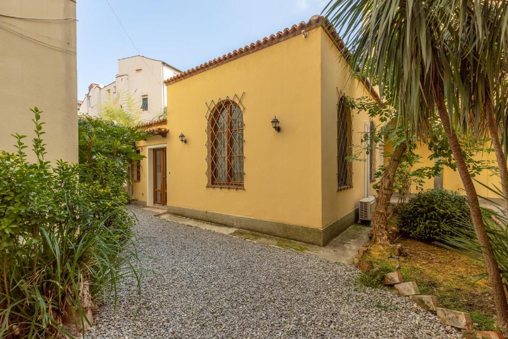 GuestHost - Central Apartment with Private Garden! – Lucca