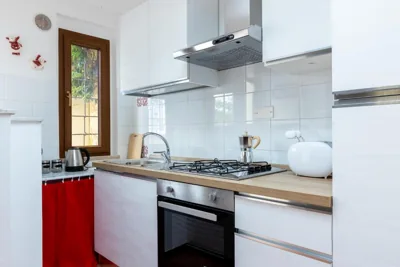 GuestHost - Central Apartment with Private Garden! – 사진 8